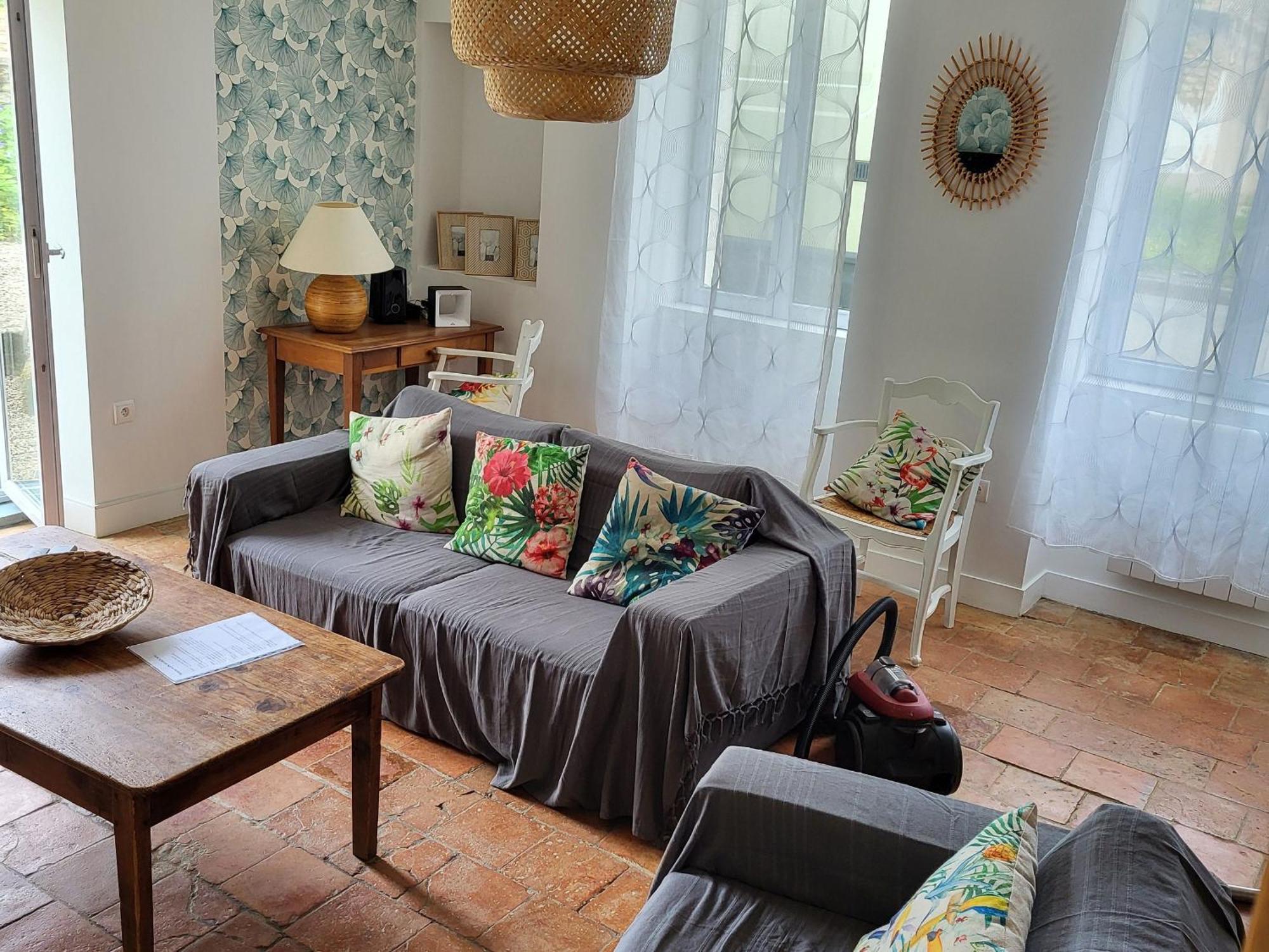 Maison De Village Avec Jardin, Parc Prive Et Box Fibre, Animaux Bienvenus, A 15 Min Du Mans - Fr-1-410-333 Mézières-sous-Lavardin Eksteriør bilde