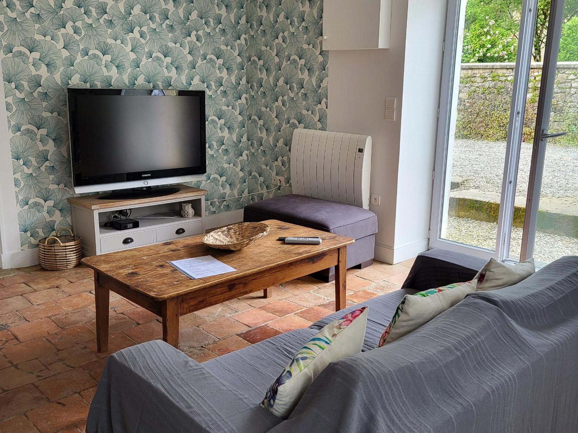 Maison De Village Avec Jardin, Parc Prive Et Box Fibre, Animaux Bienvenus, A 15 Min Du Mans - Fr-1-410-333 Mézières-sous-Lavardin Eksteriør bilde